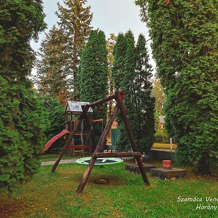 Dunakanyar, Szentendrei Sziget Szamoca Vendeghaz Horany Telen Nyaron Szigetmonostor Buitenkant foto